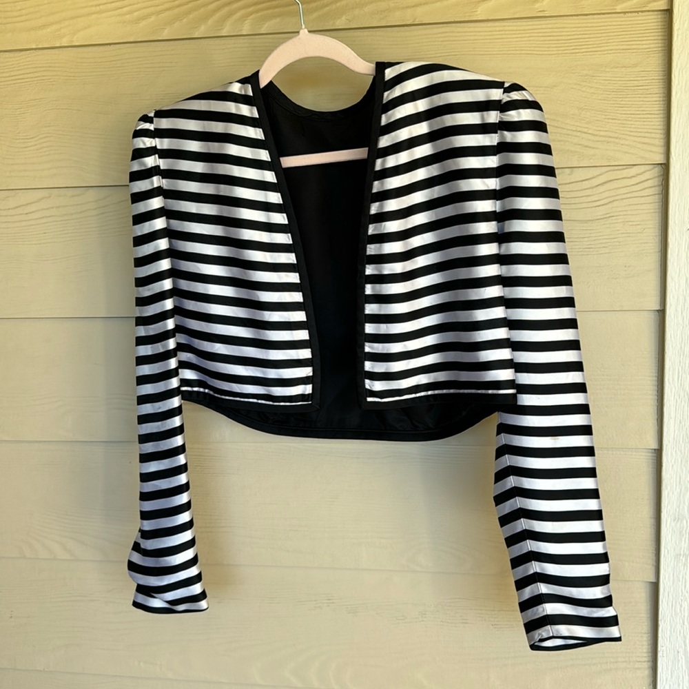 No label size 8 satin very short jacket